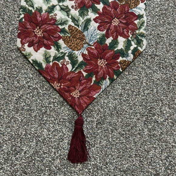 Table Runner - Picture 3 of 4